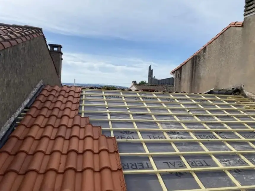 Réfection de toiture et de zinguerie dans la vallée de l'Orne par C.C Rénovation